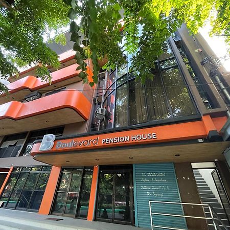 Boulevard Pension Hotel Cebu Stadt Exterior foto