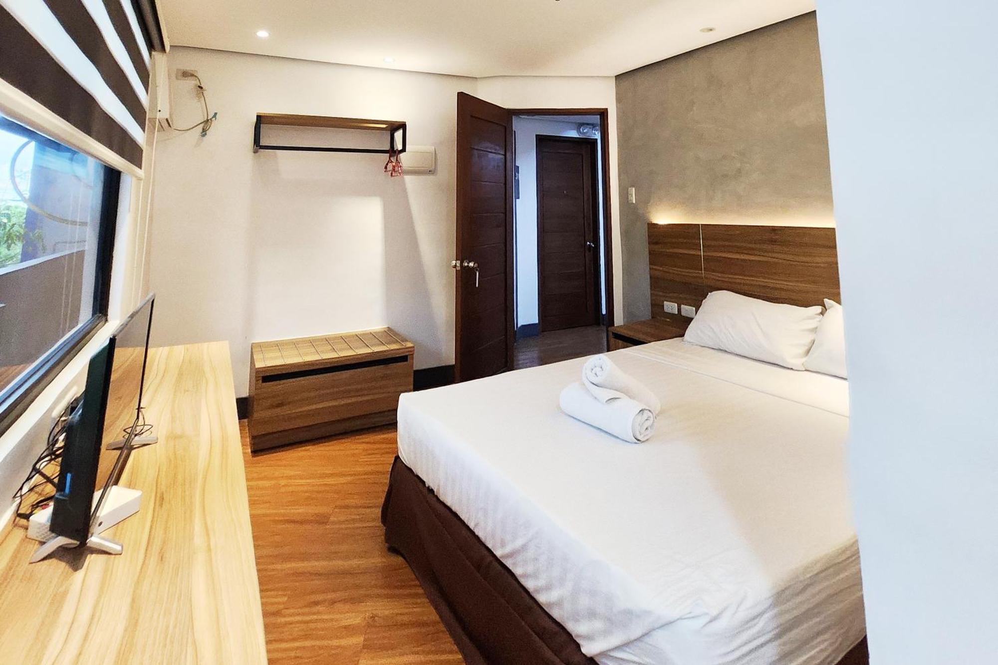 Boulevard Pension Hotel Cebu Stadt Exterior foto