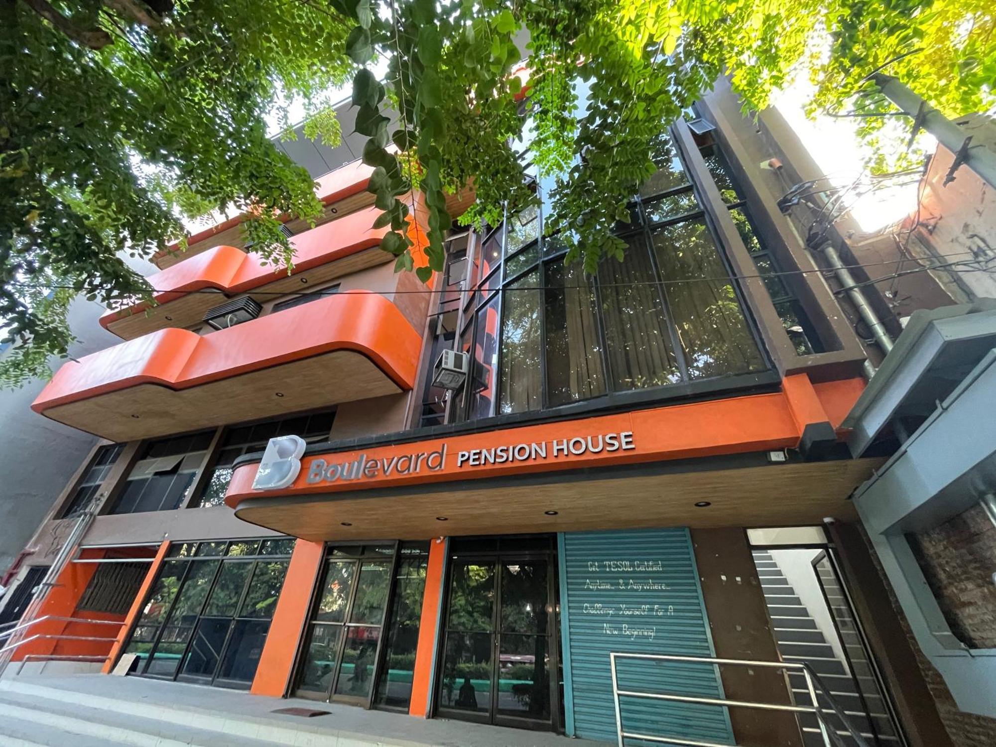 Boulevard Pension Hotel Cebu Stadt Exterior foto